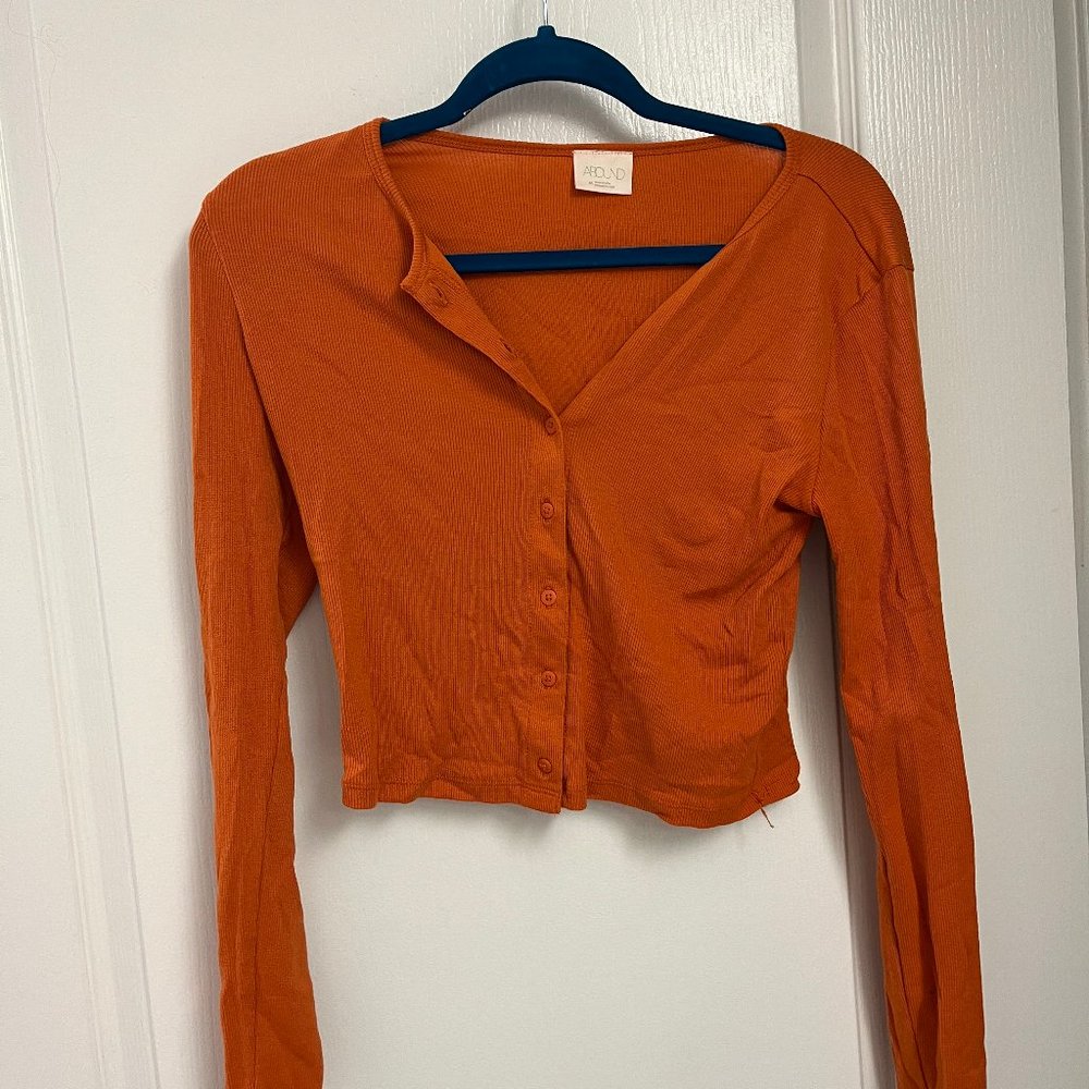 Cropped shirt